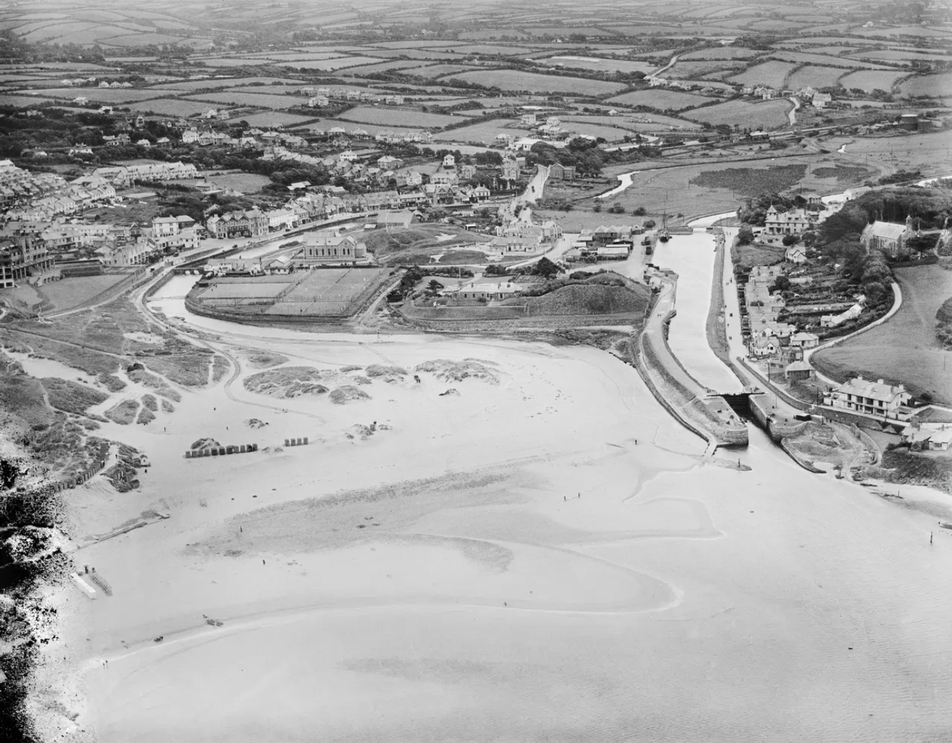 Narrowing beach